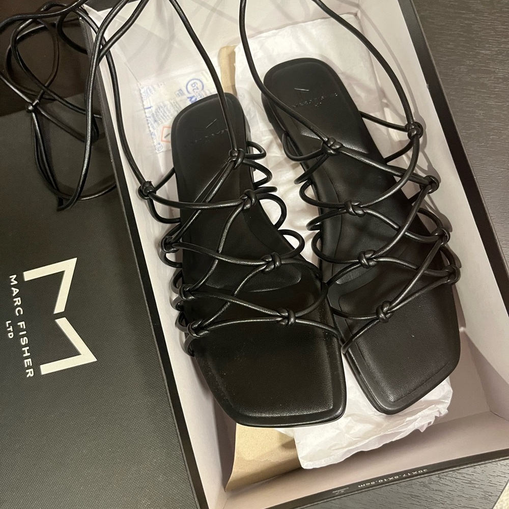 NEW Marc Fisher Monnie Lace Up Ankle Tie flat sandals black